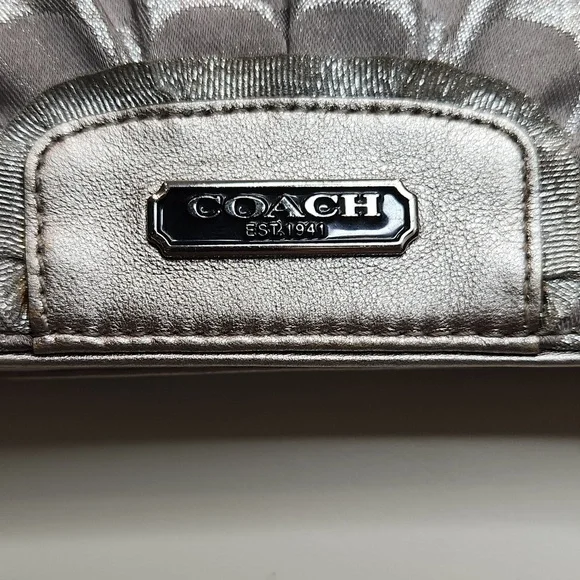 Coach Silver C Embroidered Crossbody with Chain Strap Gray Card Holder - Picture 4 of 12